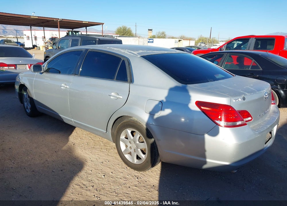 2005 TOYOTA AVALON XL VIN: 4T1BK36B05U027868