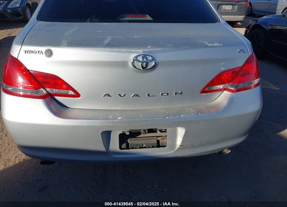 2005 TOYOTA AVALON XL VIN: 4T1BK36B05U027868