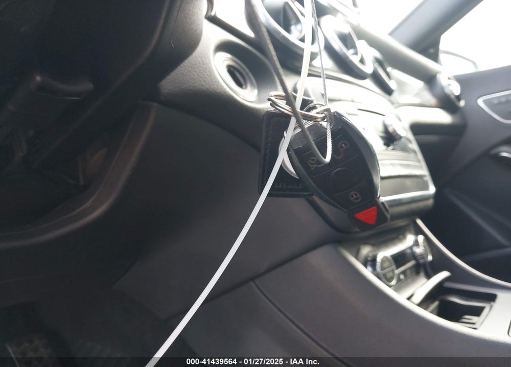 2014 MERCEDES-BENZ CLA 250 VIN: WDDSJ4EBXEN052873