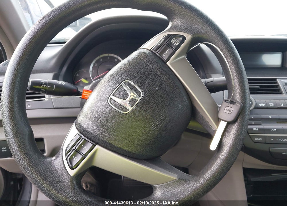 2009 HONDA ACCORD 2.4 LX VIN: 1HGCP26389A129666
