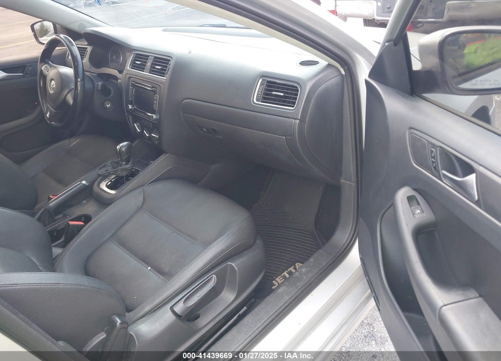 2012 VOLKSWAGEN JETTA VIN: 3VWDP7AJ5CM348310