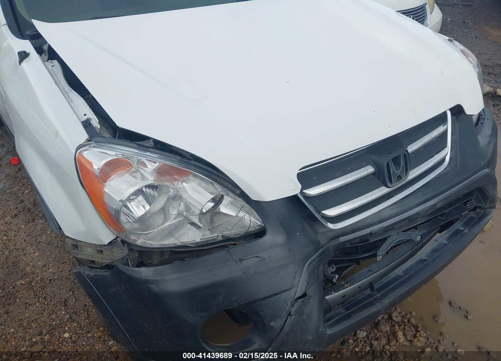 2006 HONDA CR-V LX VIN: JHLRD685X6C026906