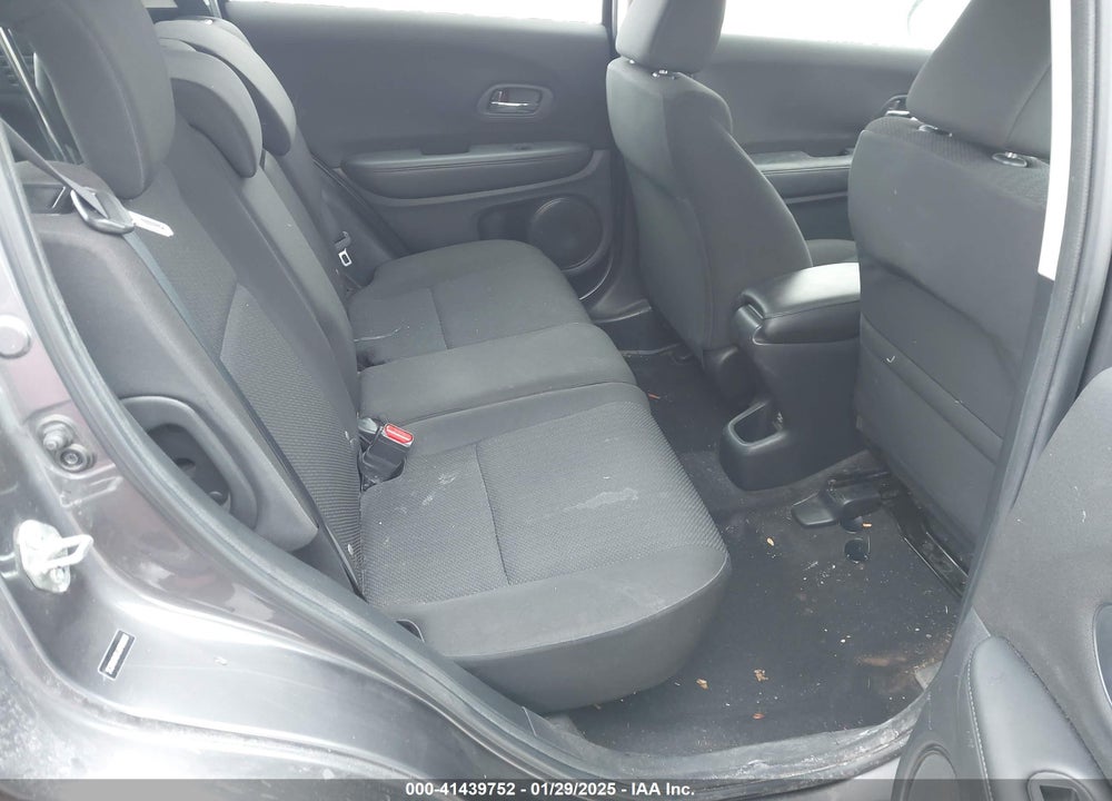 2018 HONDA HR-V LX VIN: 3CZRU6H3XJM706298