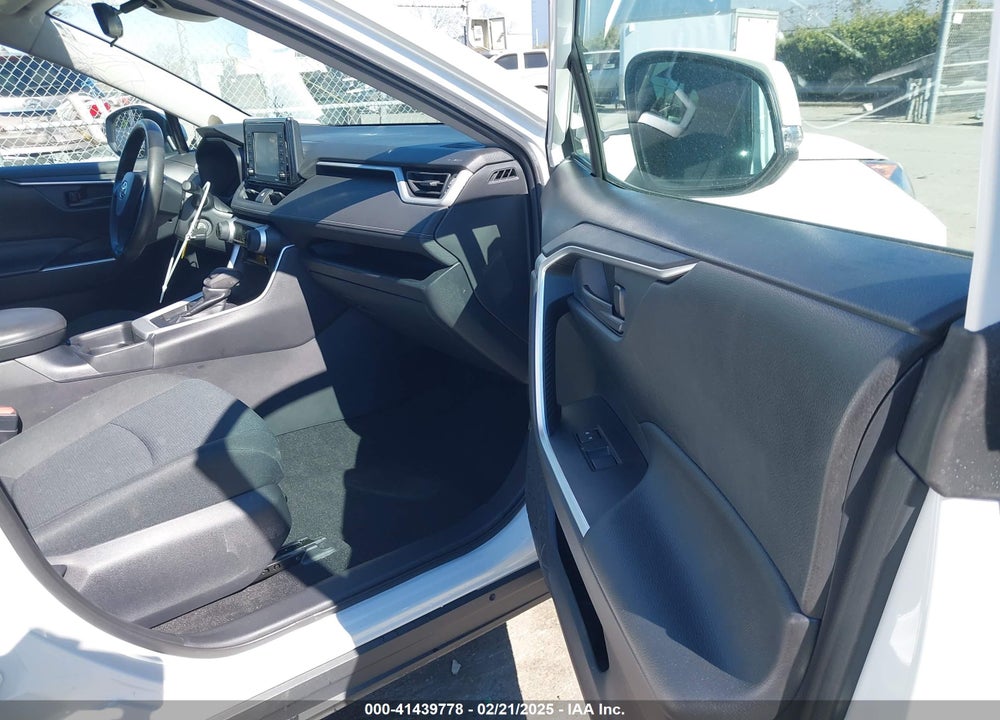 2020 TOYOTA RAV4 LE VIN: 2T3K1RFV2LW091186