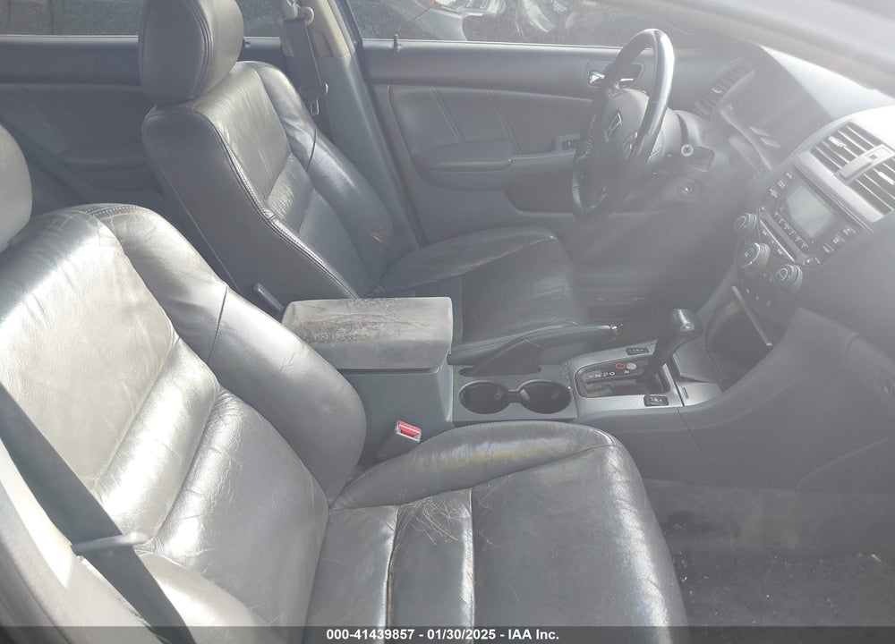 2005 HONDA ACCORD 2.4 EX VIN: 1HGCM56825A069951