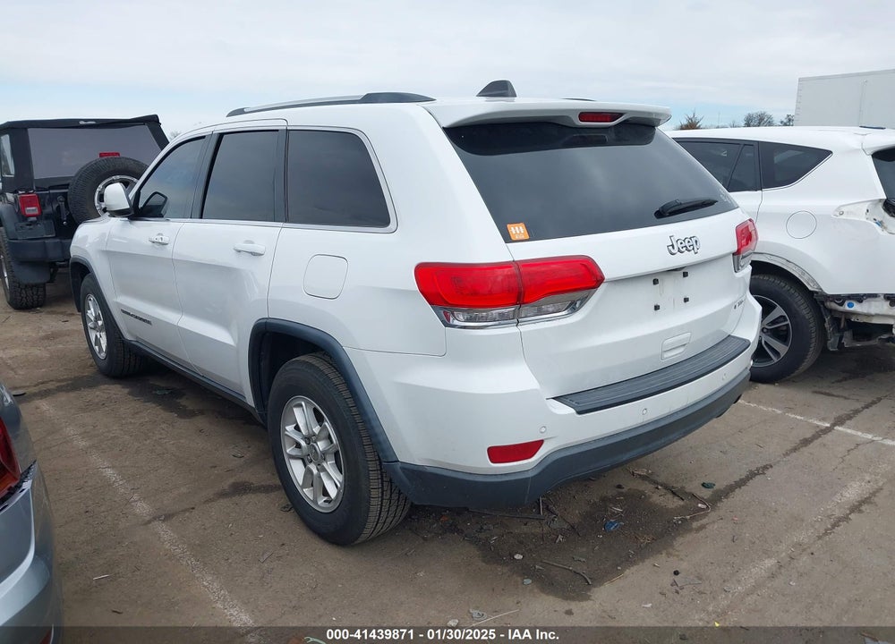 2018 JEEP GRAND CHEROKEE LAREDO 4X2 VIN: 1C4RJEAG2JC402812