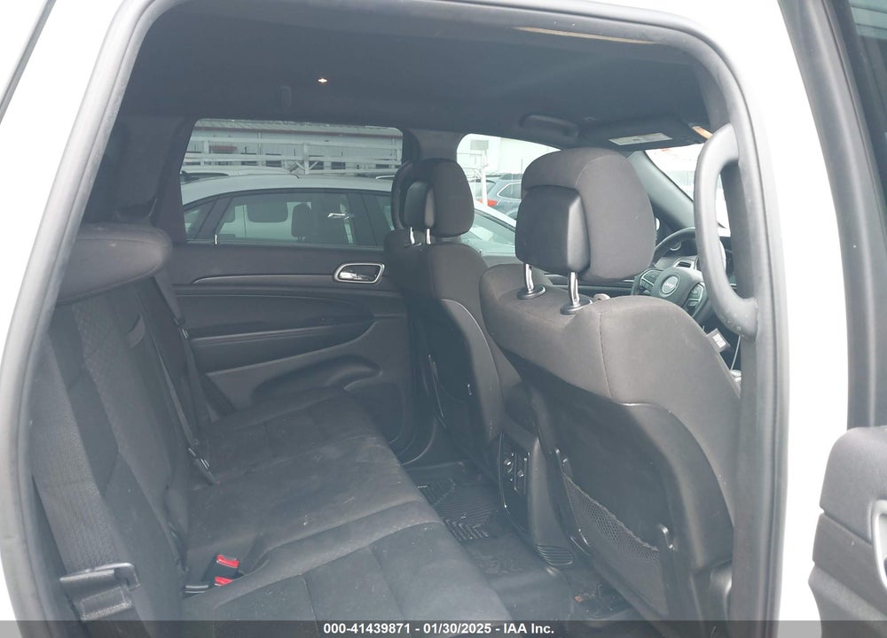 2018 JEEP GRAND CHEROKEE LAREDO 4X2 VIN: 1C4RJEAG2JC402812