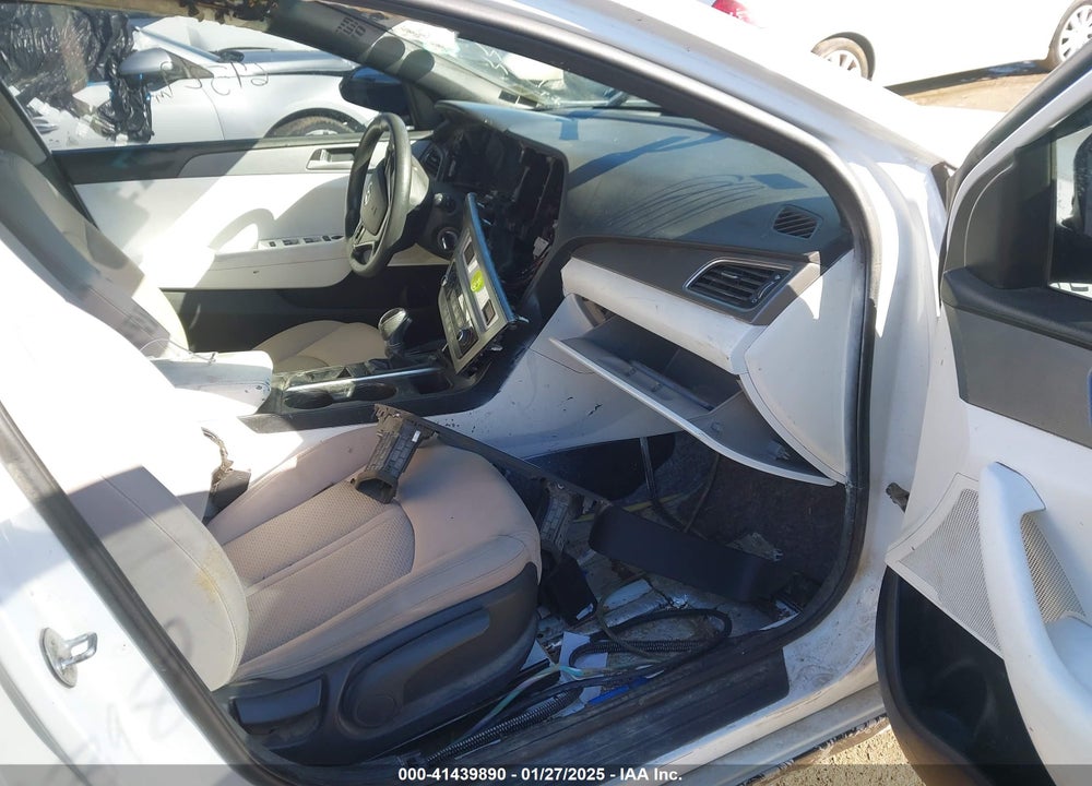 2017 HYUNDAI SONATA VIN: 5NPE24AF4HH460013