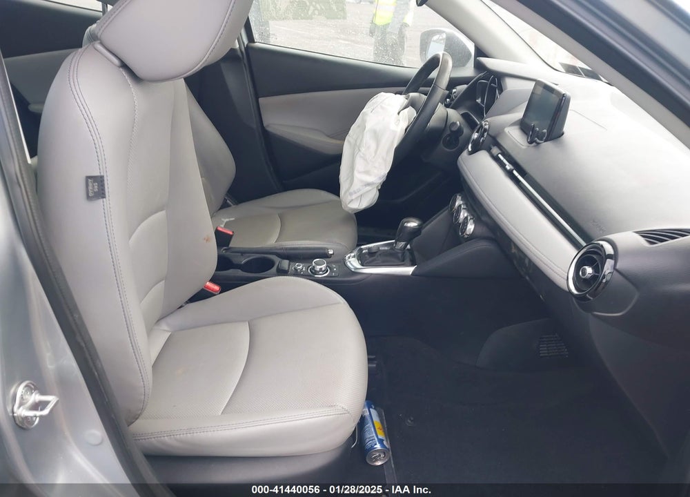 2019 TOYOTA YARIS VIN: 3MYDLBYV3KY503925