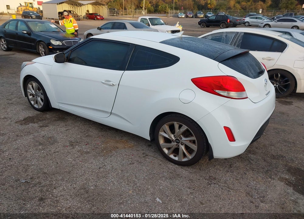 2016 HYUNDAI VELOSTER VIN: KMHTC6AD9GU252143