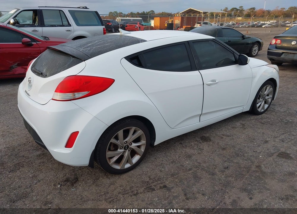 2016 HYUNDAI VELOSTER VIN: KMHTC6AD9GU252143