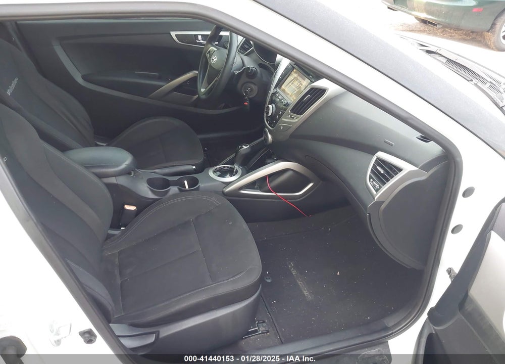 2016 HYUNDAI VELOSTER VIN: KMHTC6AD9GU252143