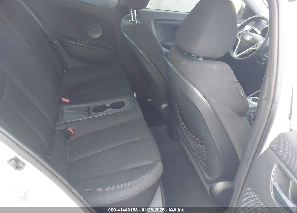 2016 HYUNDAI VELOSTER VIN: KMHTC6AD9GU252143