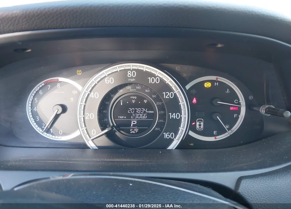 2013 HONDA ACCORD VIN: 1HGCR2F39DA045374