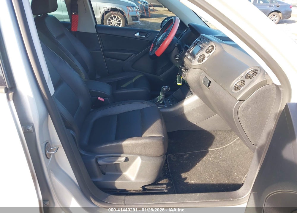 2012 VOLKSWAGEN TIGUAN LE VIN: WVGAV7AX0CW543047