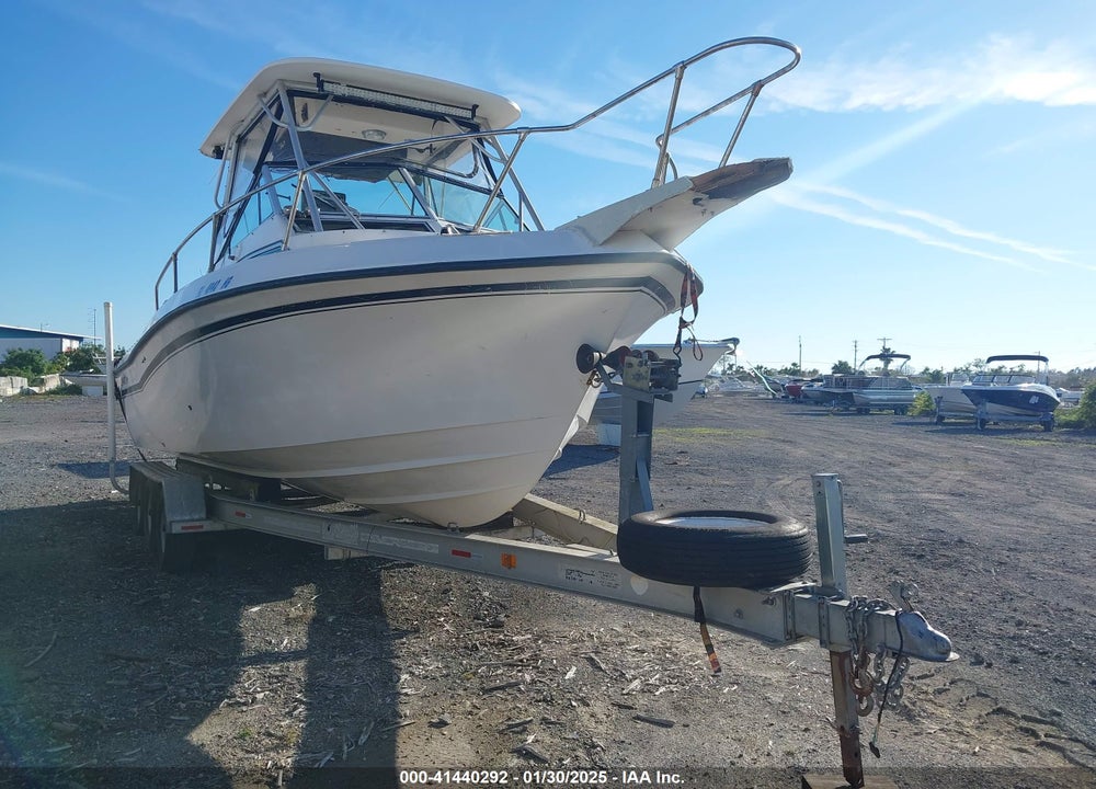 1988 GRADY WHITE BOAT VIN: NTLCZ620I788