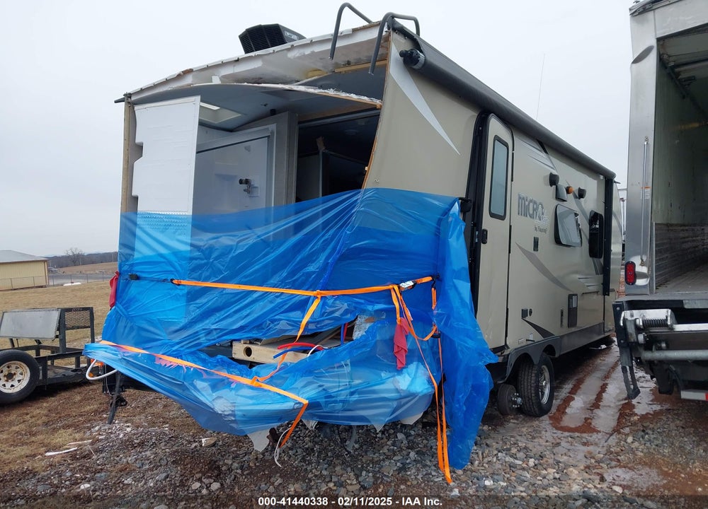 2019 FOREST RIVER TRAVEL TRAILER VIN: 4X4TFLA26KD425905