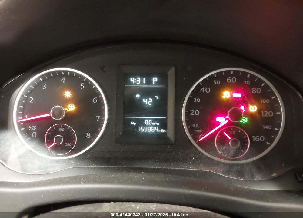 2011 VOLKSWAGEN TIGUAN S VIN: WVGBV7AX2BW565604
