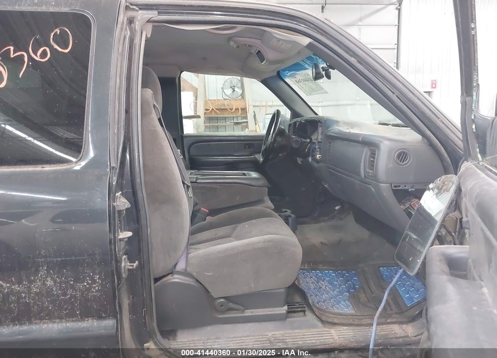 2003 CHEVROLET SILVERADO 2500HD LS VIN: 1GCHK29123E145682