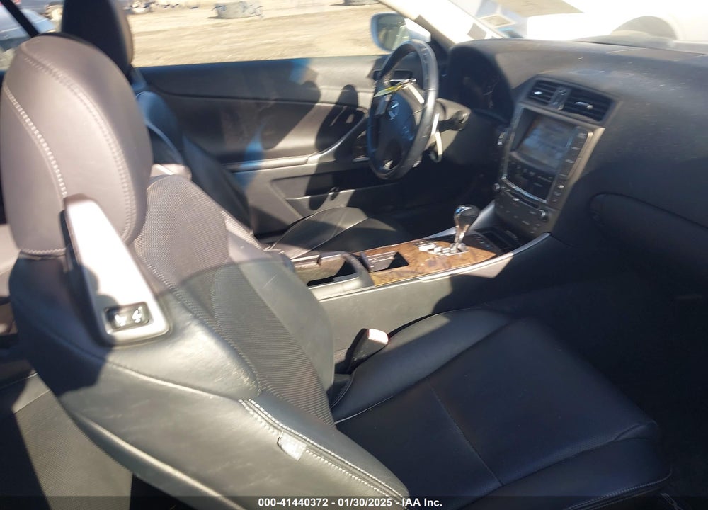 2010 LEXUS IS 350C VIN: JTHFE2C29A2500957