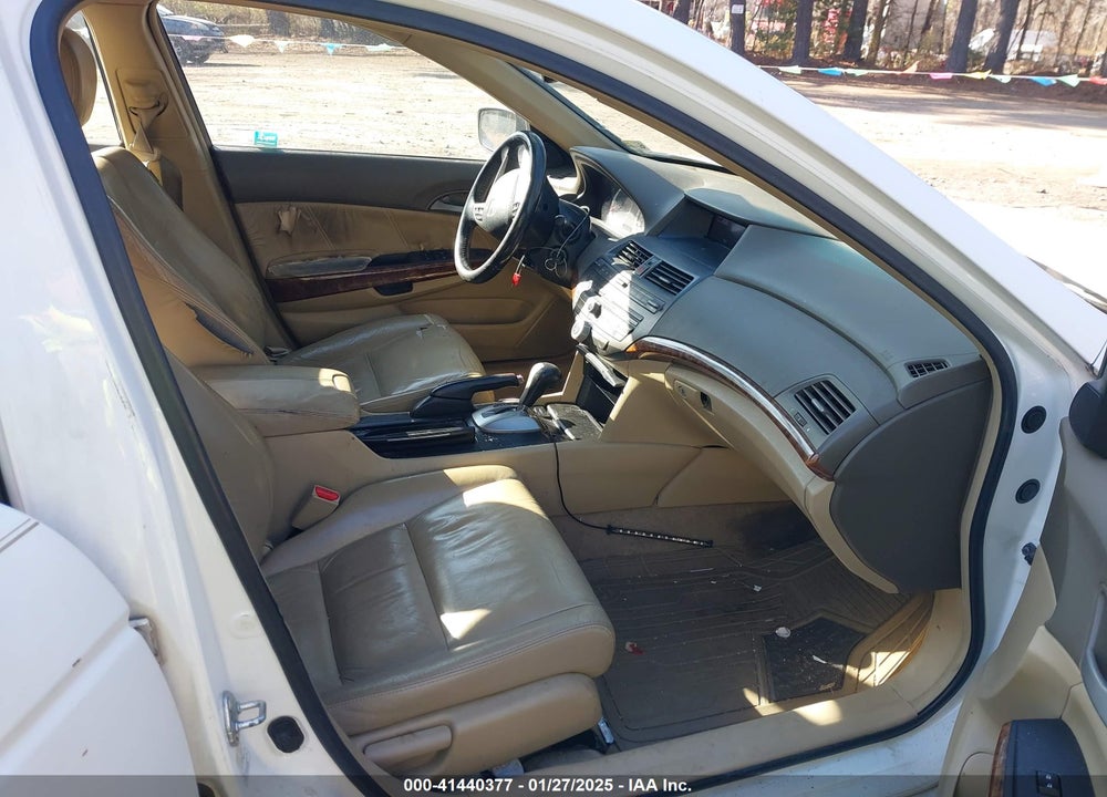 2009 HONDA ACCORD VIN: 1HGCP26809A026771