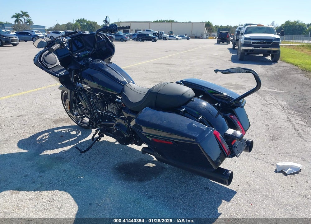 2024 HARLEY-DAVIDSON FLTRX VIN: 1HD1KH716RB660281