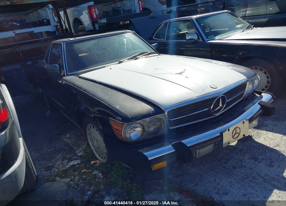 1989 MERCEDES-BENZ 560 SL VIN: WDBBA48D1KA095197