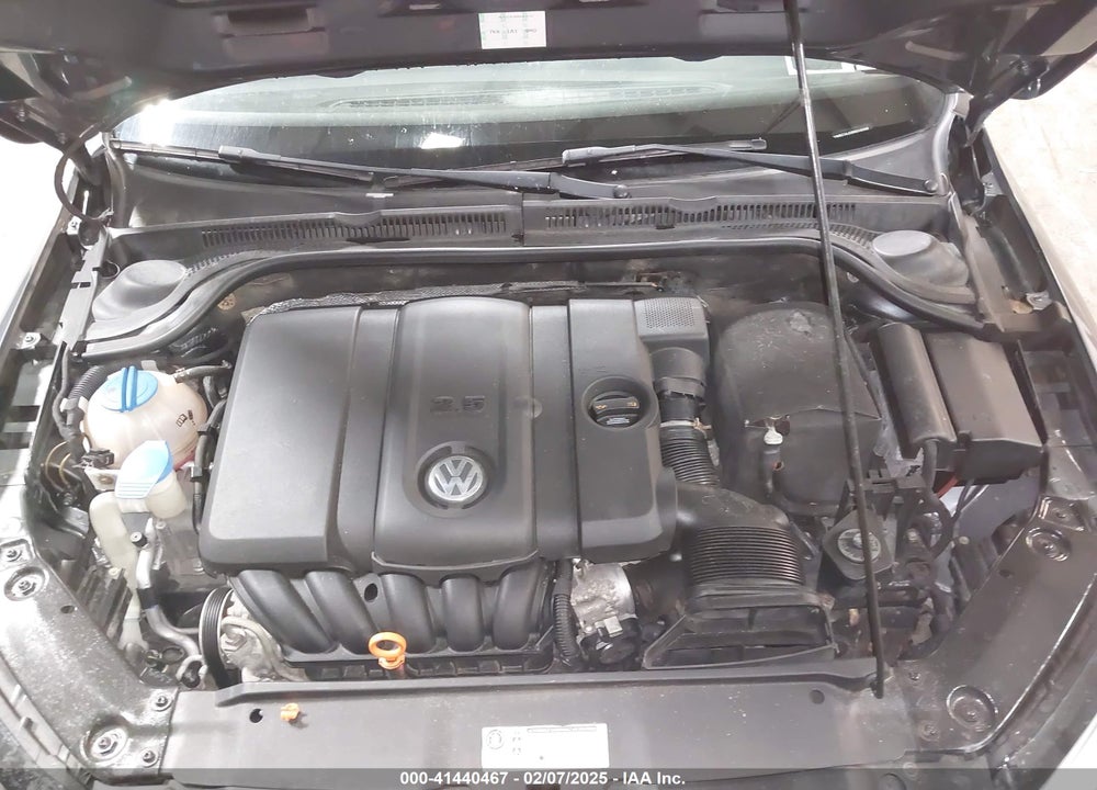 2011 VOLKSWAGEN JETTA 2.5L SE VIN: 3VWBZ7AJ2BM326488