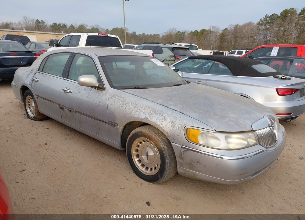 1999 LINCOLN TOWN CAR EXECUTIVE VIN: 1LNHM81W9XY707811