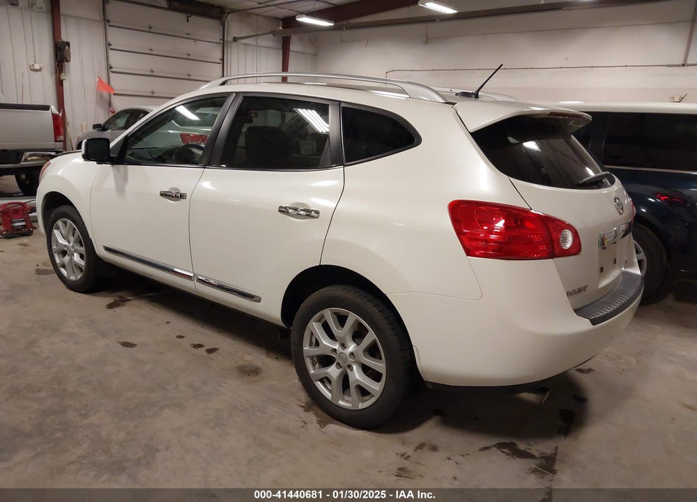 2013 NISSAN ROGUE SV W/SL PKG VIN: JN8AS5MV3DW611567