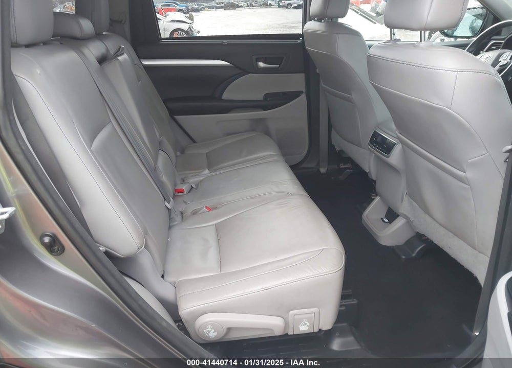 2017 TOYOTA HIGHLANDER XLE VIN: 5TDJZRFH4HS409798