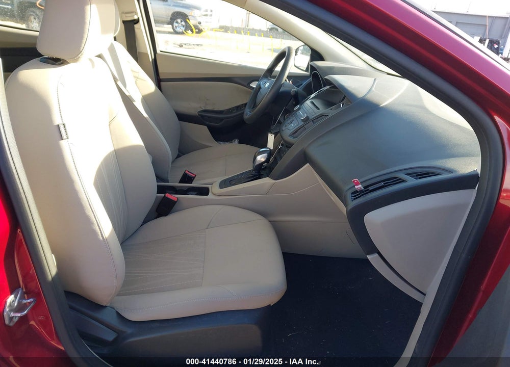 2015 FORD FOCUS VIN: 1FADP3F21FL262694