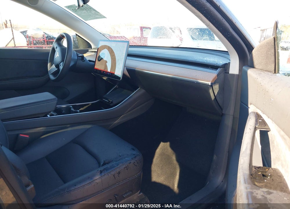 2020 TESLA MODEL Y LONG RANGE DUAL MOTOR ALL-WHEEL DRIVE/PERFORMANCE DUAL MOTOR ALL-WHEEL DRIVE VIN: 5YJYGDEF7LF000795