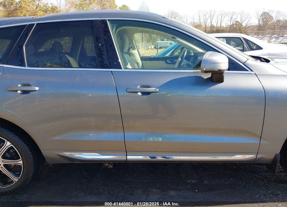 2018 VOLVO XC60 T5 INSCRIPTION VIN: YV4102RL7J1023409