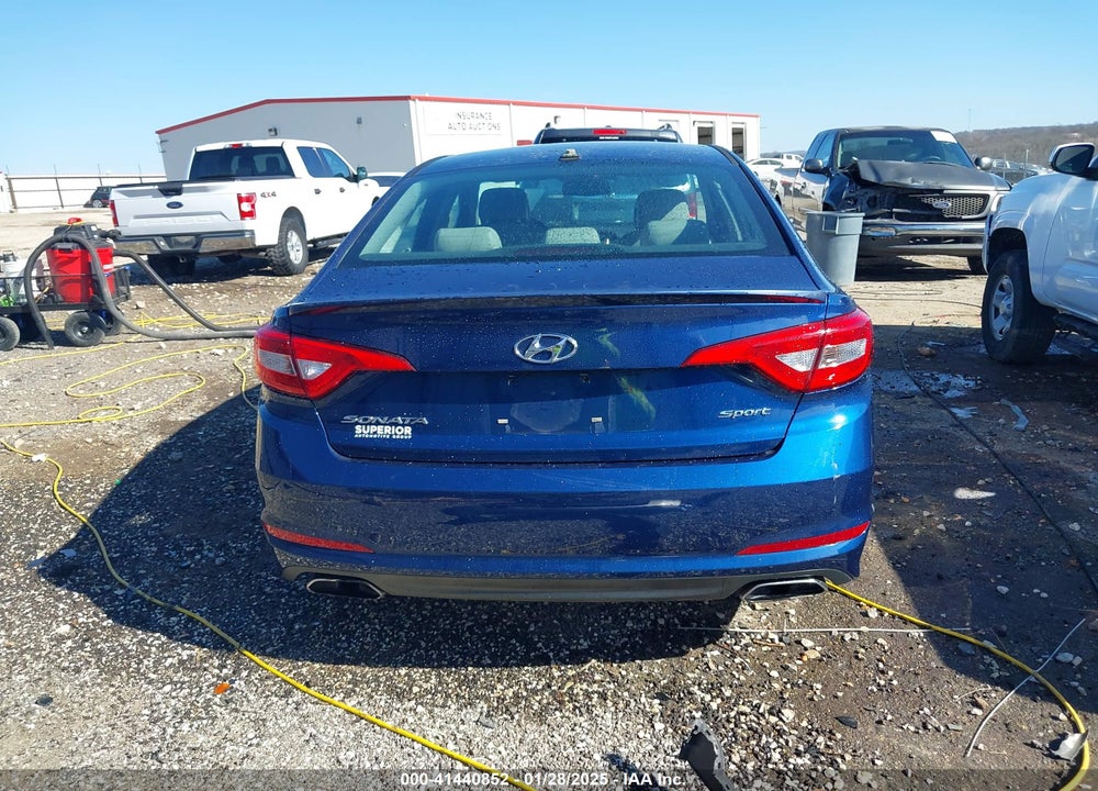 2015 HYUNDAI SONATA VIN: 5NPE34AF5FH116166