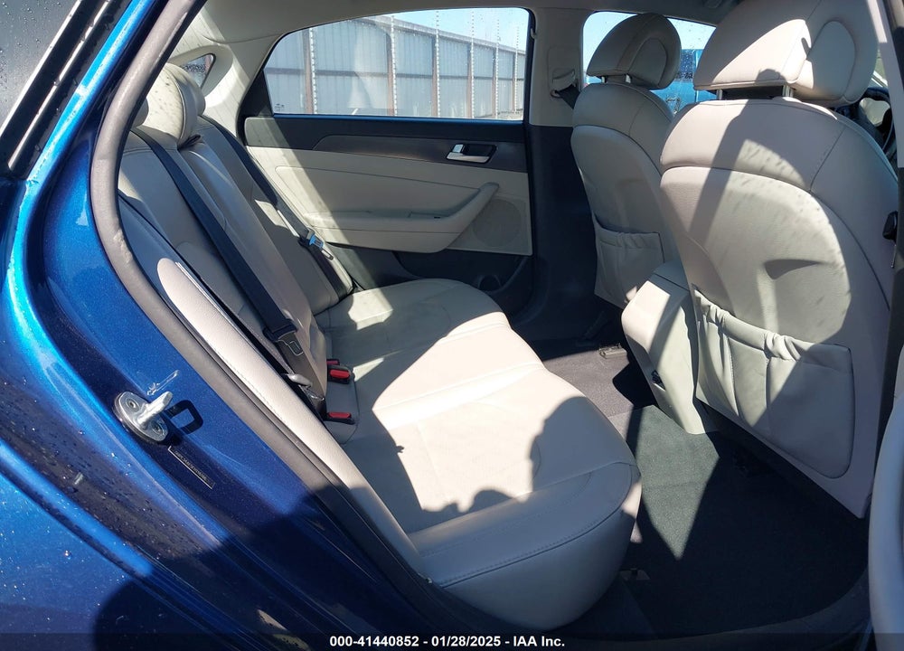 2015 HYUNDAI SONATA VIN: 5NPE34AF5FH116166