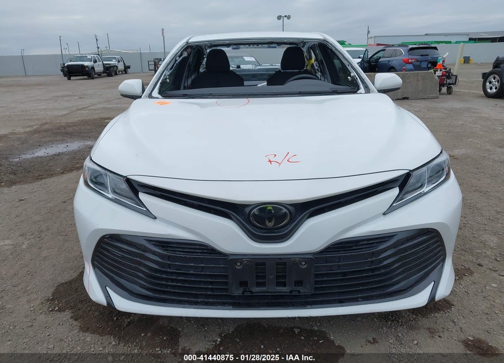 2018 TOYOTA CAMRY VIN: 4T1B11HK2JU584859