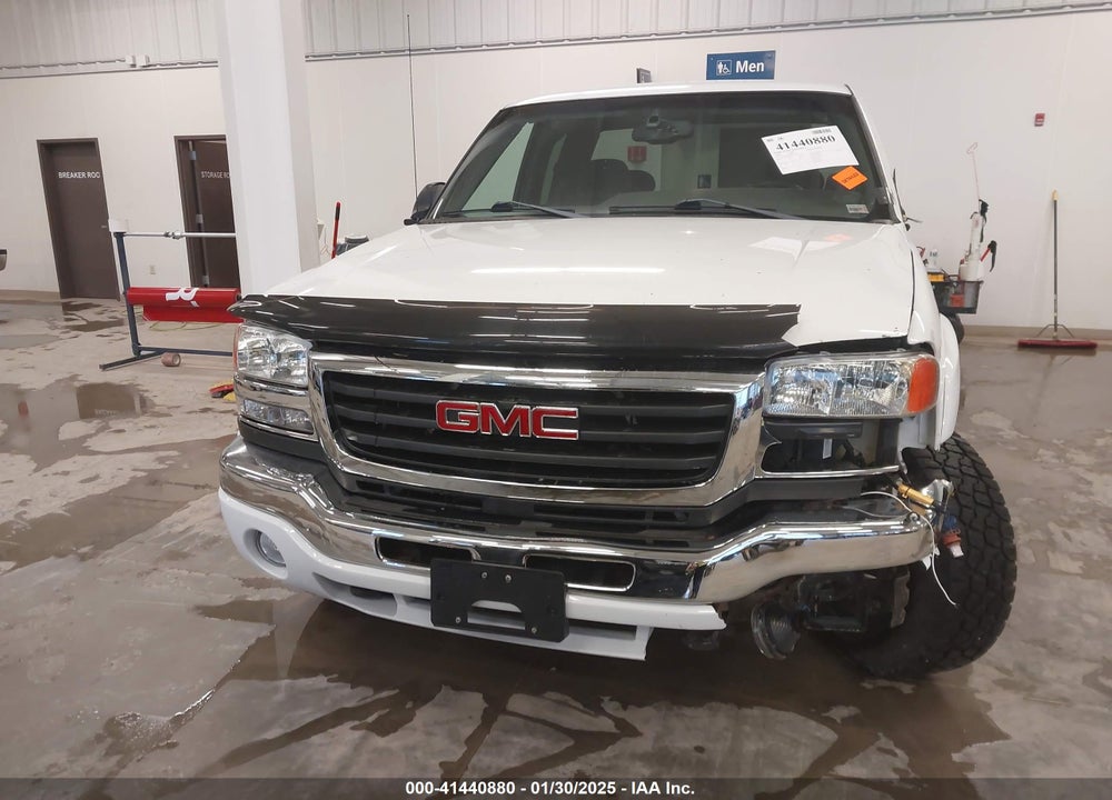2004 GMC SIERRA 2500HD SLE VIN: 1GTHK29U74E317331