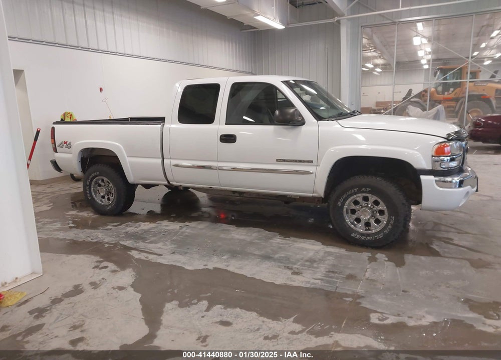 2004 GMC SIERRA 2500HD SLE VIN: 1GTHK29U74E317331
