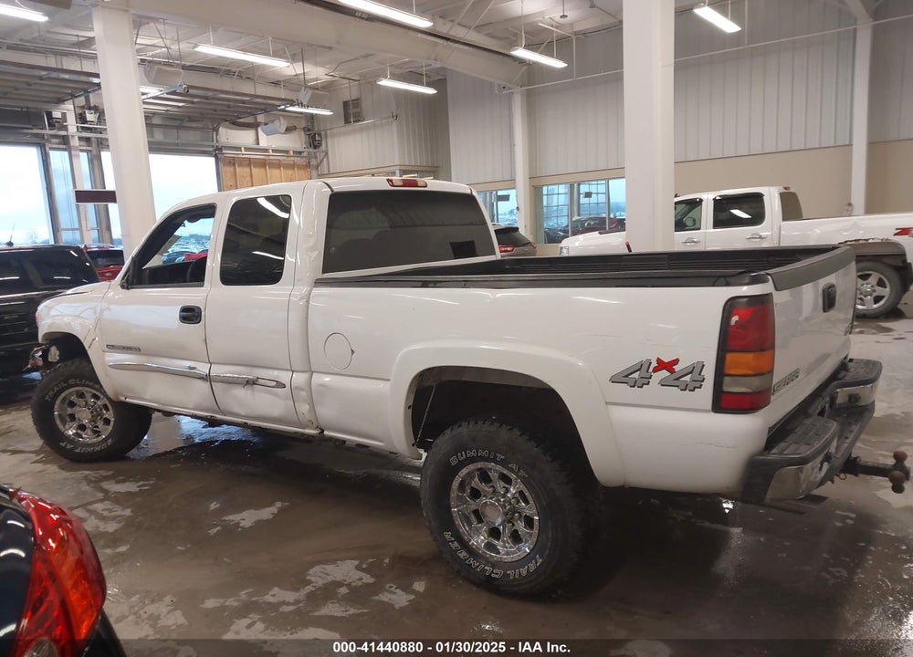 2004 GMC SIERRA 2500HD SLE VIN: 1GTHK29U74E317331