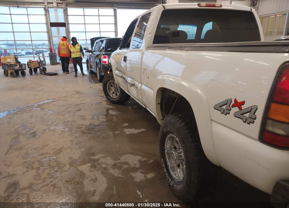 2004 GMC SIERRA 2500HD SLE VIN: 1GTHK29U74E317331