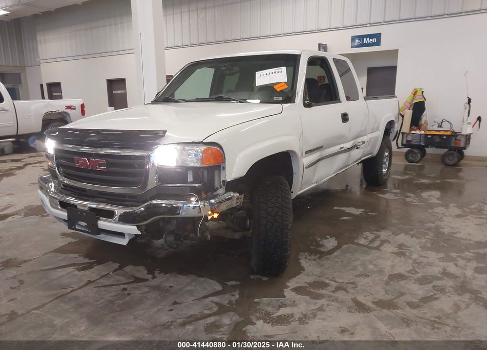 2004 GMC SIERRA 2500HD SLE VIN: 1GTHK29U74E317331