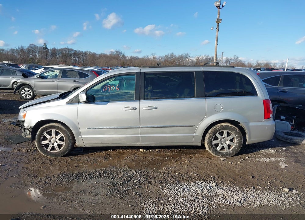 2011 CHRYSLER TOWN & COUNTRY TOURING VIN: 2A4RR5DG8BR623208