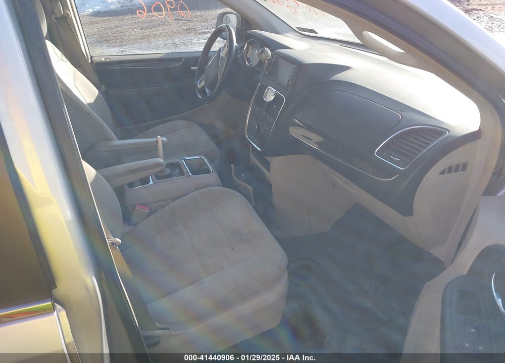 2011 CHRYSLER TOWN & COUNTRY TOURING VIN: 2A4RR5DG8BR623208
