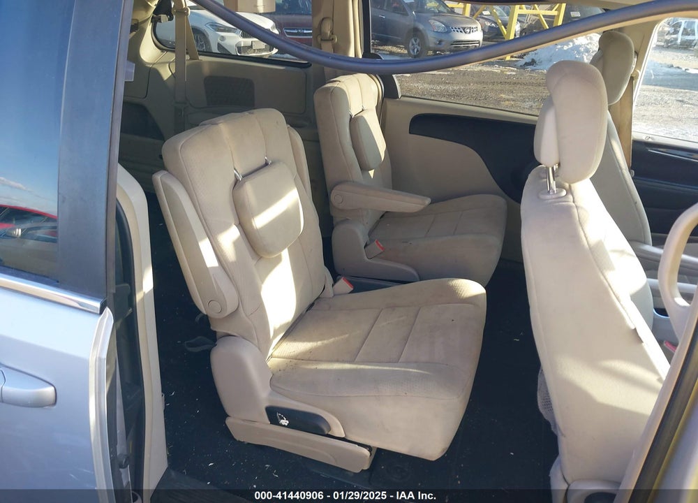 2011 CHRYSLER TOWN & COUNTRY TOURING VIN: 2A4RR5DG8BR623208