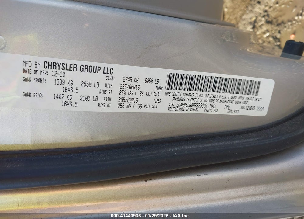 2011 CHRYSLER TOWN & COUNTRY TOURING VIN: 2A4RR5DG8BR623208