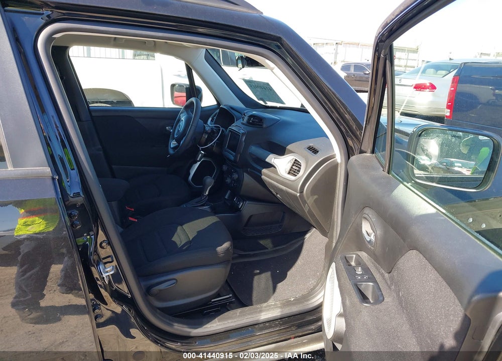 2018 JEEP RENEGADE LATITUDE FWD VIN: ZACCJABB5JPJ36454