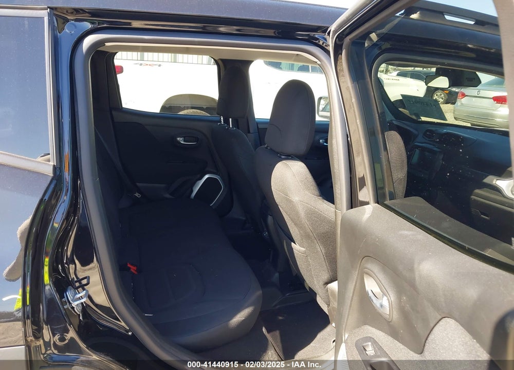 2018 JEEP RENEGADE LATITUDE FWD VIN: ZACCJABB5JPJ36454