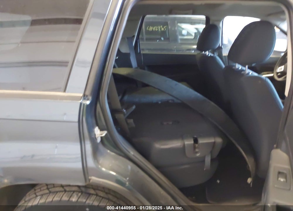 2008 JEEP GRAND CHEROKEE LAREDO VIN: 1J8GR48K88C113330