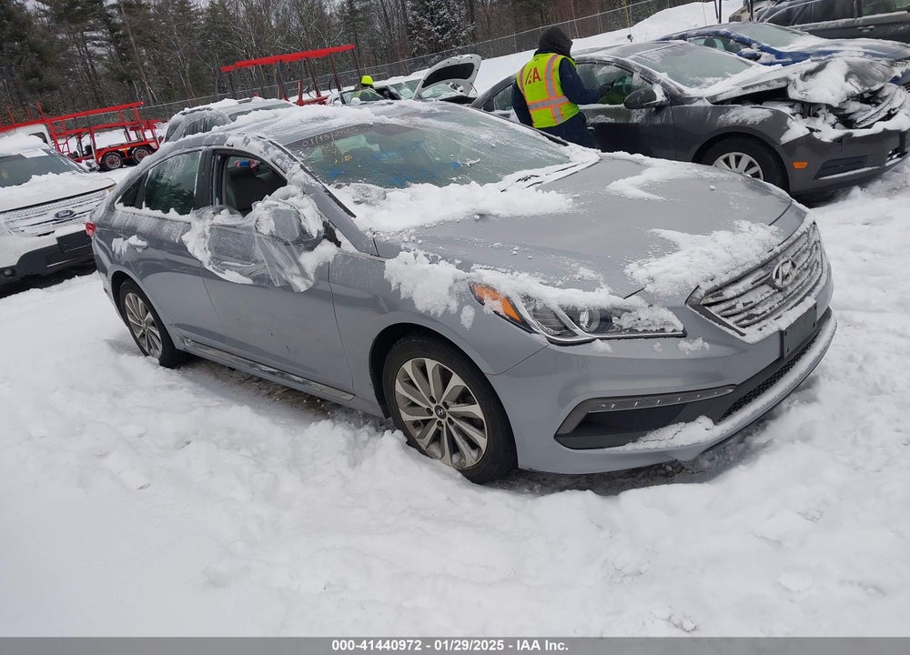 2015 HYUNDAI SONATA VIN: 5NPE34AF9FH022758